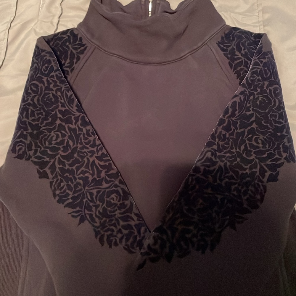 navy lululemon floral flock pullover - Picture 4 of 9